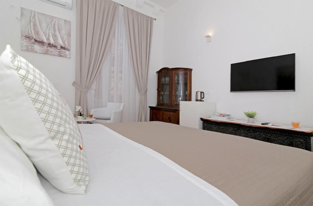 Room In Dubrovnik With Air Conditioning, Wifi Washing Machine 4246-3 المظهر الخارجي الصورة